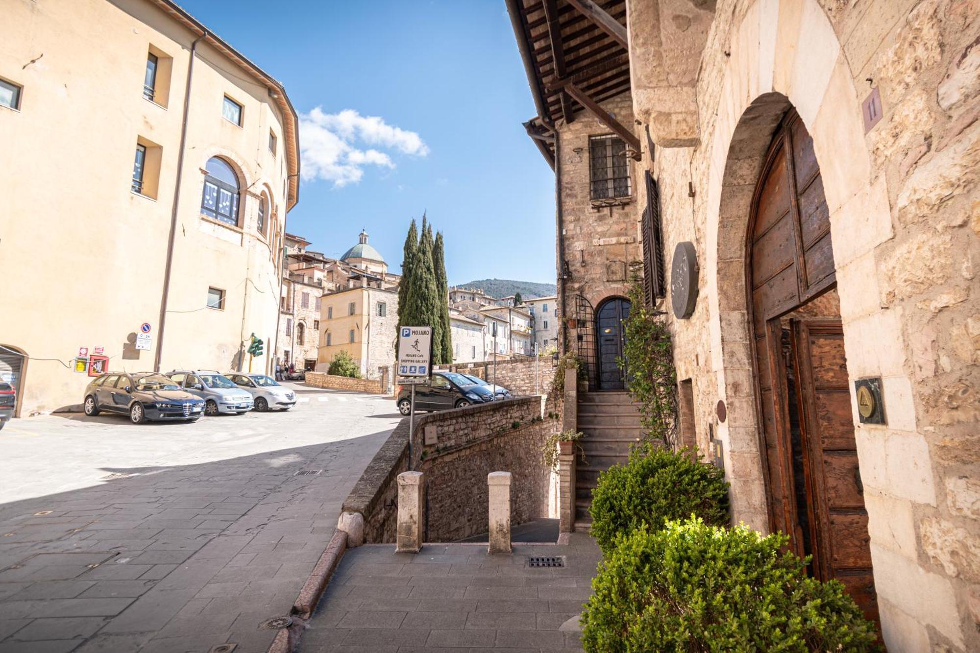 אפרטהוטל אסיסי Residenza D'Epoca San Crispino מראה חיצוני תמונה